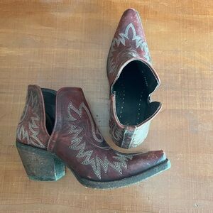Women’s Ariat Red Dixons Booties